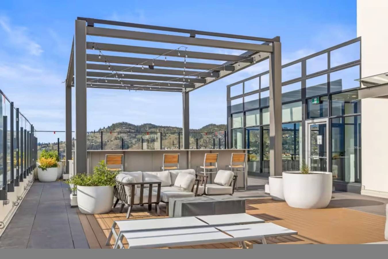 Apartamento entero, Luxury Downtown Kelowna 2Br | Rooftop & Parking in Kelowna, Central Okanagan