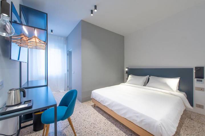 Alojamiento y desayuno para 2 personas, con vistas en Rímini