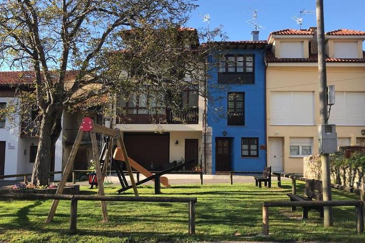Location de vacances pour 6 personnes, avec Balcon et Terrasse ainsi que Jardin et Vue dans Porrúa
