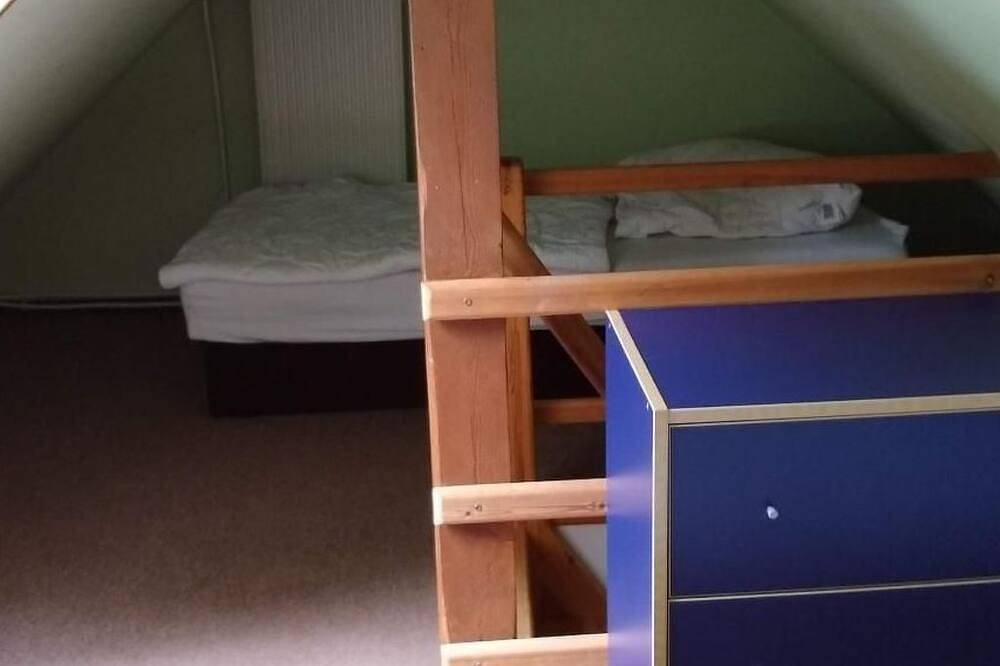 Ganze Wohnung, Kleine Ferienwohnung in Groß Mohrdorf mit Terras in Bisdorf (Groß Mohrdorf), Groß Mohrdorf