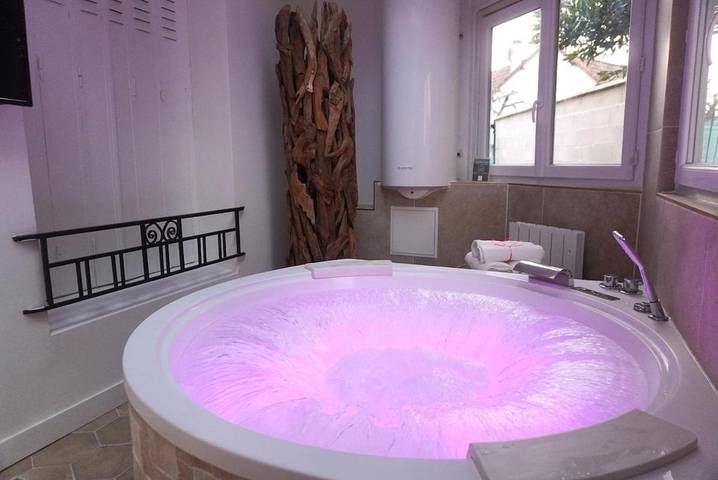 Gîte pour 4 personnes, avec terrasse ainsi que jardin et jacuzzi à Vigneux-sur-Seine - 4