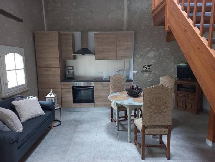 Gîte pour 4 personnes, avec terrasse et vue, animaux acceptés dans Lauraët - 3