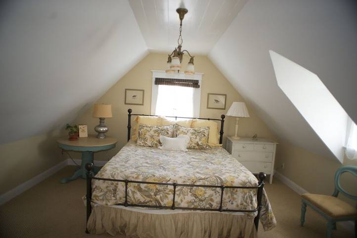 Vacation rental for 6 people, with yard and terrace in Mendocino County