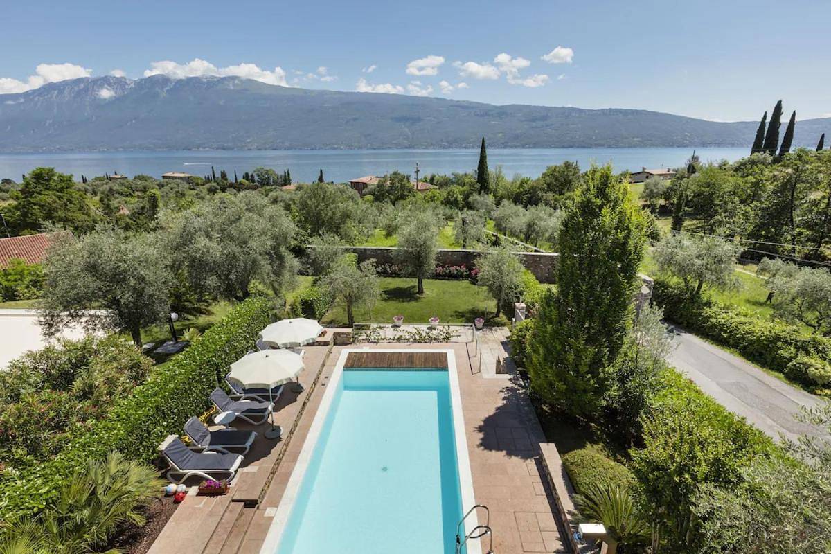 Villa Oleandri, con Piscina privata e Vista Lago in Toscolano-Maderno, Prealpi Gardesane