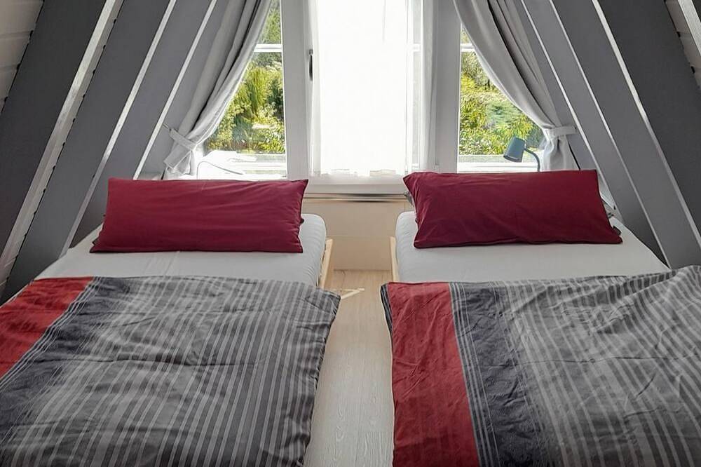 Findling Haus - Ferienhaus, Dusche, Wc, 2 Schlafräume in Leinsweiler, Trifelsland