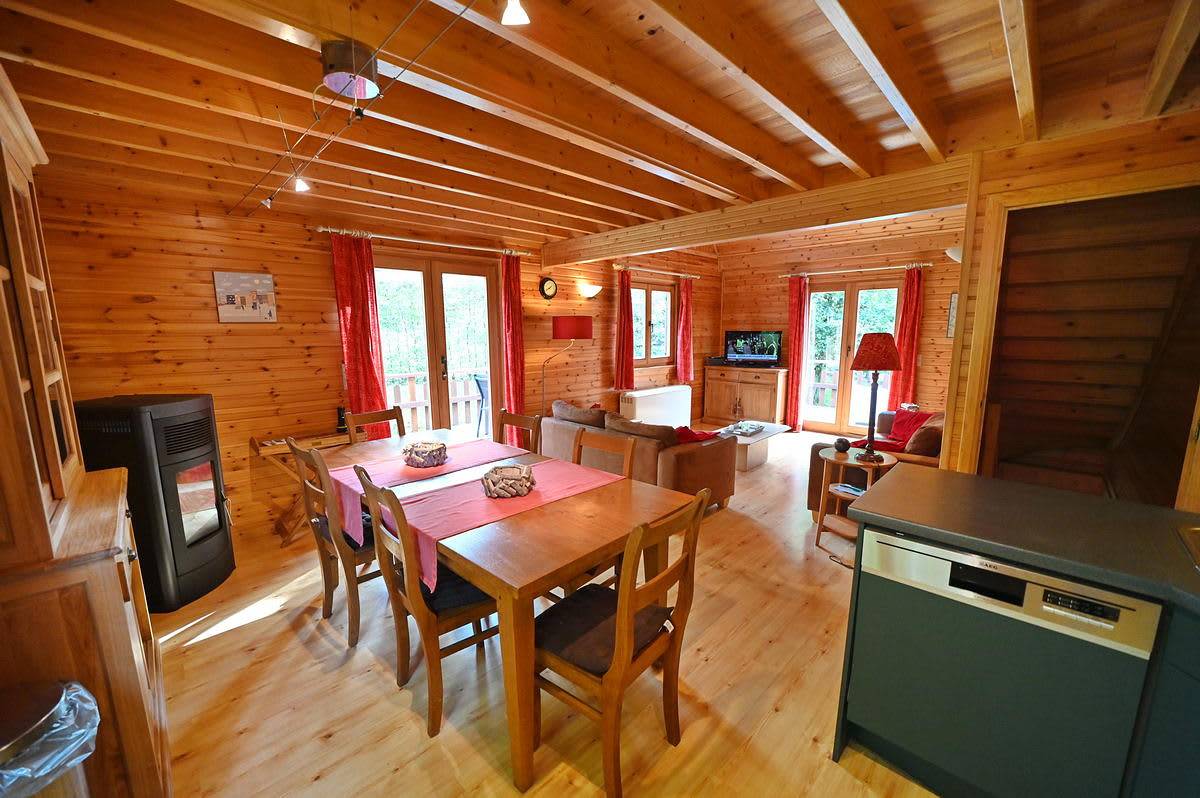 Schönes 8-Personen-Ferienhaus mit Sauna in den belgischen Ardennen bei Biron in Érezée, Luxemburg Provinz