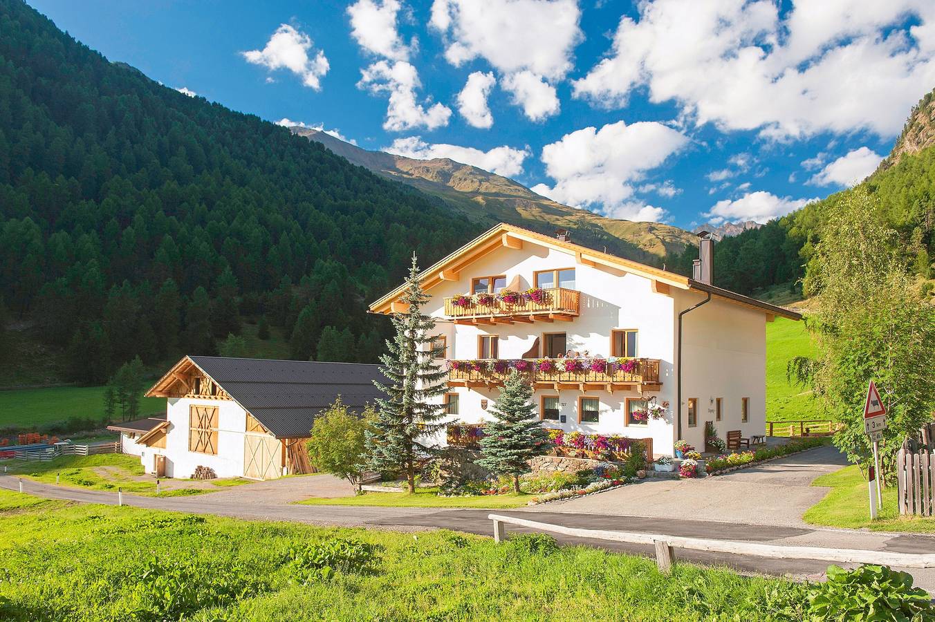 Ganze Wohnung, Apartment 'Inner Glieshof St Martin' mit Bergblick, sonnigem Südbalkon und kostenlosem Wlan in Mals, Saldurkamm