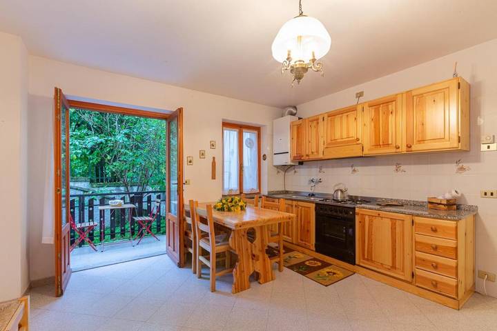 Gîte pour 4 personnes, avec balcon à Châteaudauphin - 3