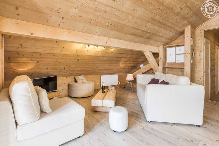 Gîte pour 6 personnes, avec terrasse ainsi que sauna et jacuzzi à Albiez-Montrond - 2