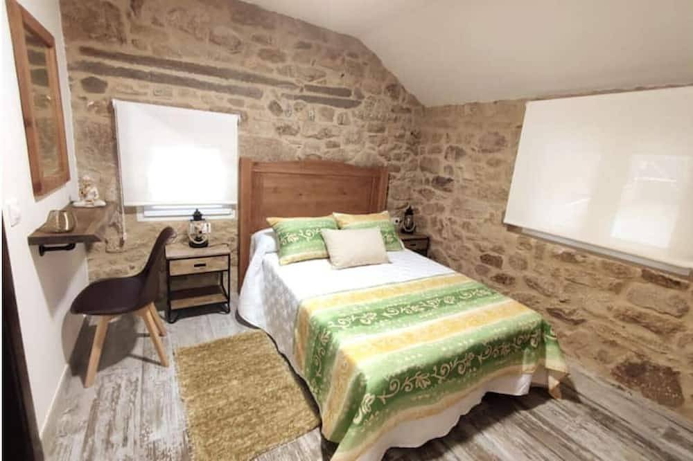 Casa Rústica O Abeiro in Pontevedra City, Pontevedra Province
