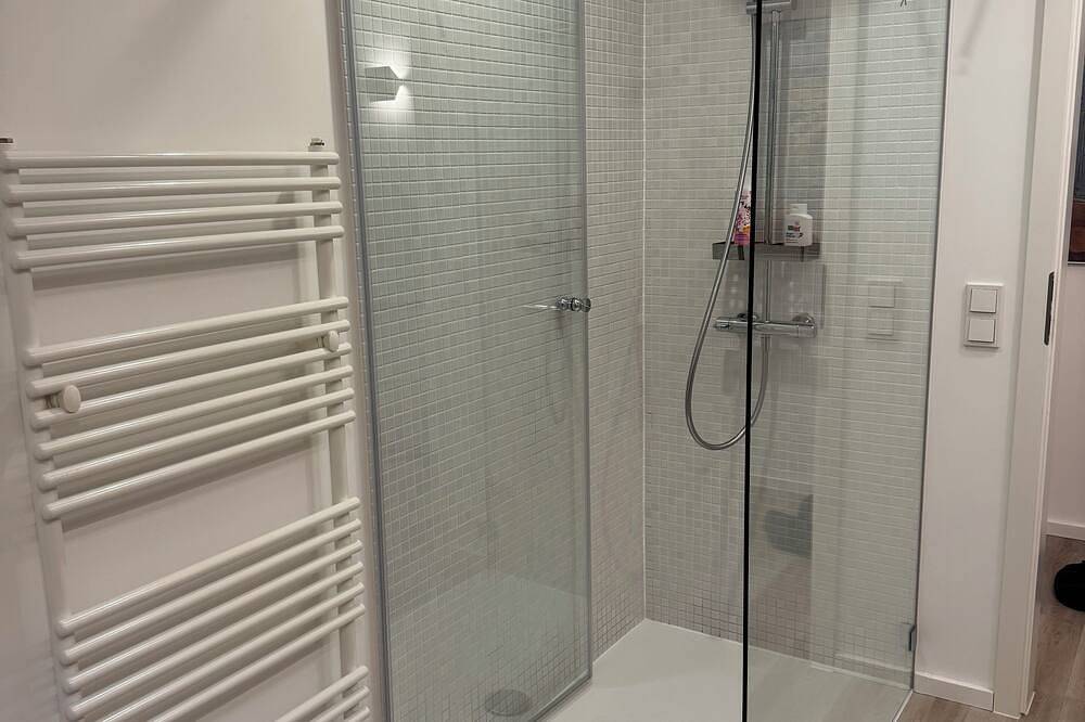 Entire apartment, Comfortable and quiet apartment in a great location with parking space in Sankt Augustin, Rhein-Sieg-Kreis