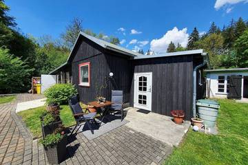 Ferienwohnung für 2 Personen, mit Garten und Terrasse in Elend