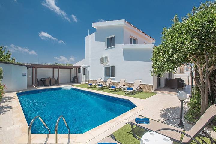 Villa for 7 personer, med Balkon/Terrasse og Have i Cypern