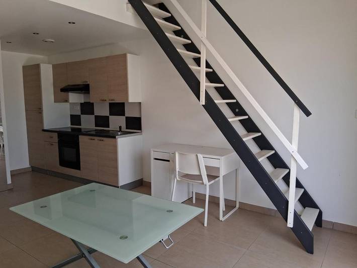 Gîte pour 2 personnes, avec jardin et terrasse à Puyricard