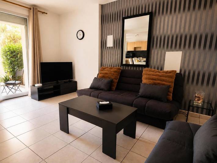 Gîte pour 8 personnes, avec Terrasse et Jardin à La Buisse