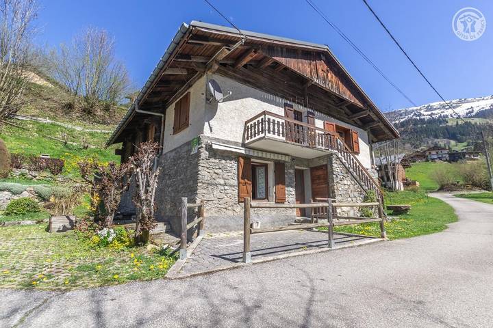 Gîte pour 6 personnes, avec Terrasse et Jardin