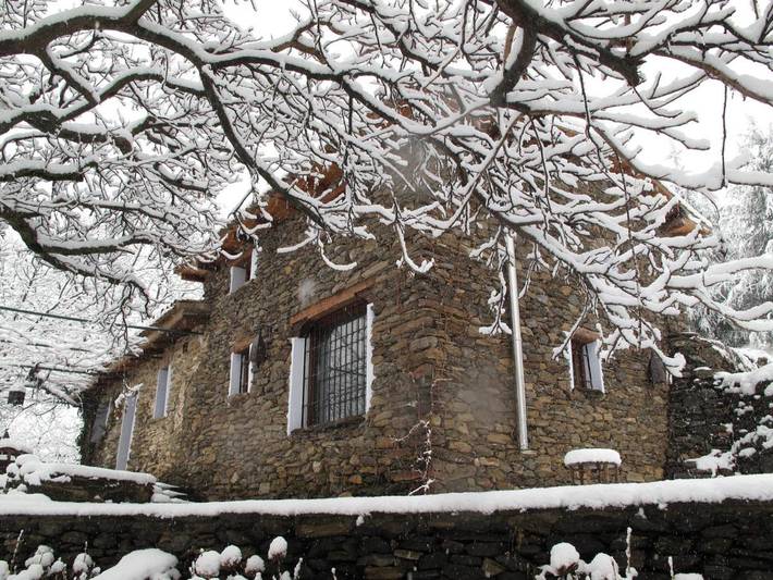 Casa rural para 6 personas, con vistas además de piscina y jardín, Se admiten mascotas en Provincia de Granada - 2
