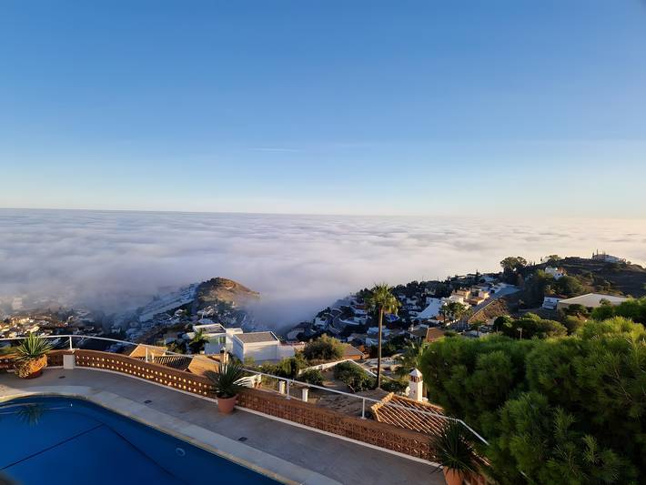 Villa 'Montañes - La Joyita' with Sea View, Private Pool and Wi-Fi