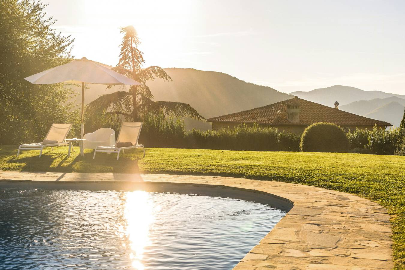 Appartamento intero, Appartamento romantico con vista sulla Toscana in Londa, Firenze province