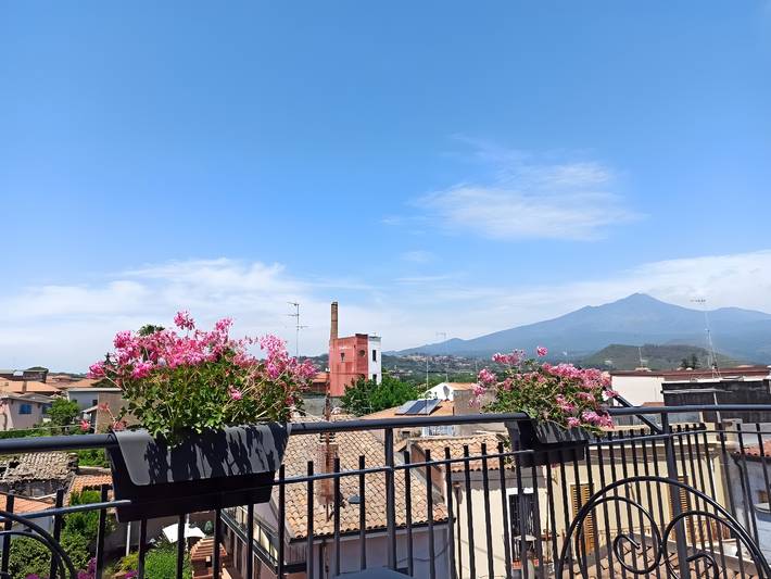 Ganze Wohnung, Apartment 'Lo Sguardo Dell'Etna' mit Bergblick, Wlan und Klimaanlage in Aci Bonaccorsi, Catania Provinz