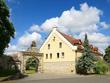 Hotel für 4 Personen in Naumburg, Burgenland (Deutschland), Bild 1