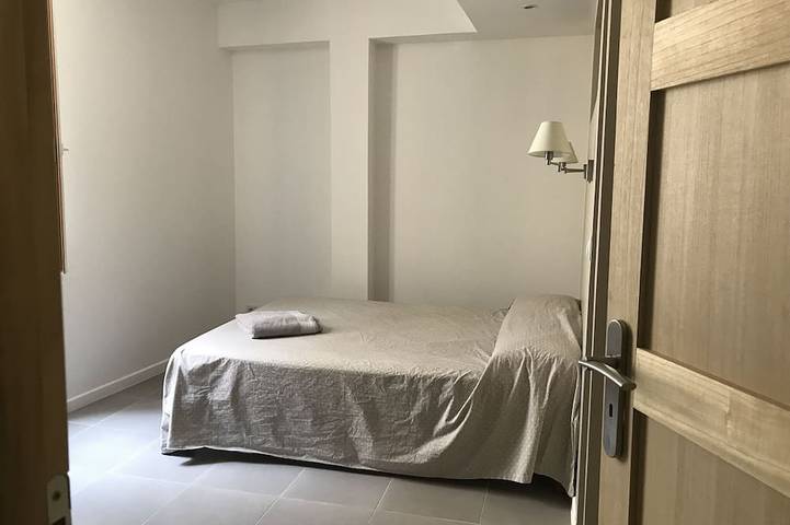 Ganze Wohnung, F3 Renoviert Klimatisiert Stadtzentrum Angelhafenansicht in La Côte Vermeille, Port-Vendres