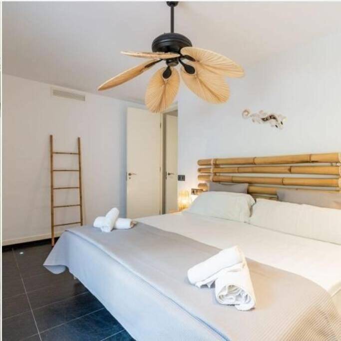 Villa pour 9 personnes, avec piscine à Roca Llisa - 4
