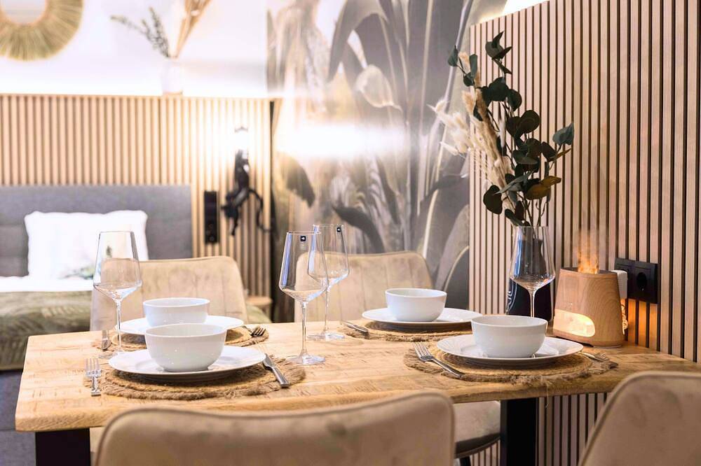 Ganze Wohnung, Baliapartment, Küche, Parkplatz, 24h Digital Checkin, Wlan 150Mbit in Hof, Oberfranken
