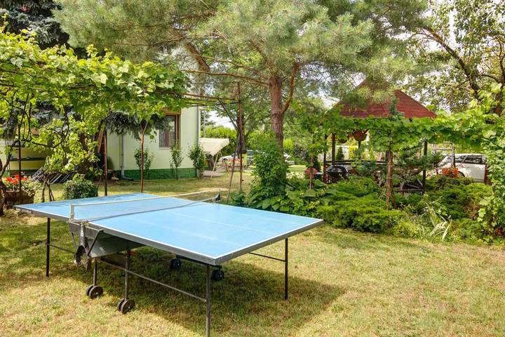 Ganze Ferienwohnung, Ferienwohnung nur 200 m von dem Strand entfernt in Balatonmariafürdö, Plattensee Südufer