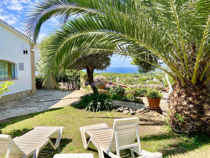 Maison de vacances pour 6 personnes, avec vue sur l’océan ainsi que piscine et jardin, animaux acceptés à Lloret de Mar