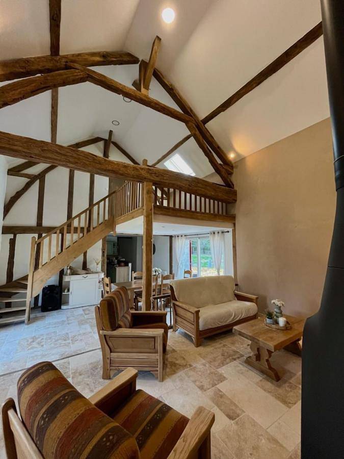 Gîte pour 10 personnes, avec terrasse à Montereau (homonymie)