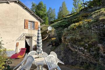 Gîte pour 8 personnes à Chasseradès