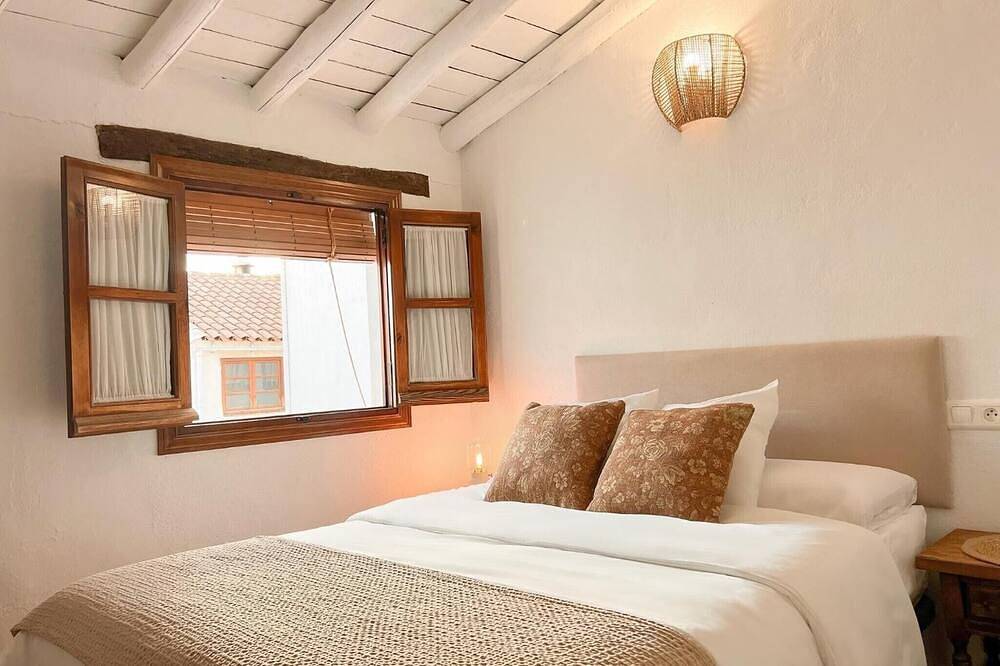 Casa Harillo: Casa Rural con Vistas a la Montaña y Wi-Fi in Genalguacil, Provincia de Málaga