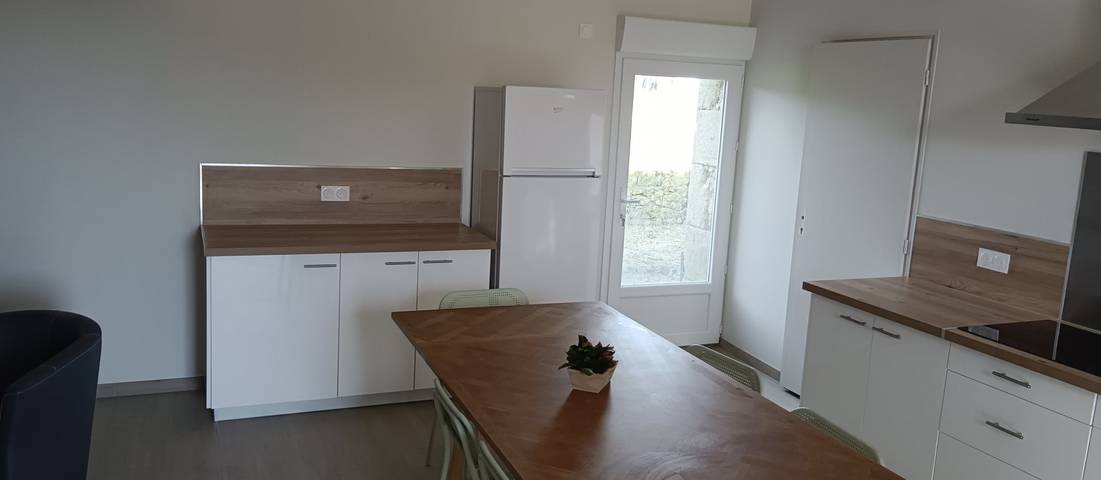 Gîte pour 6 personnes, avec terrasse et jardin