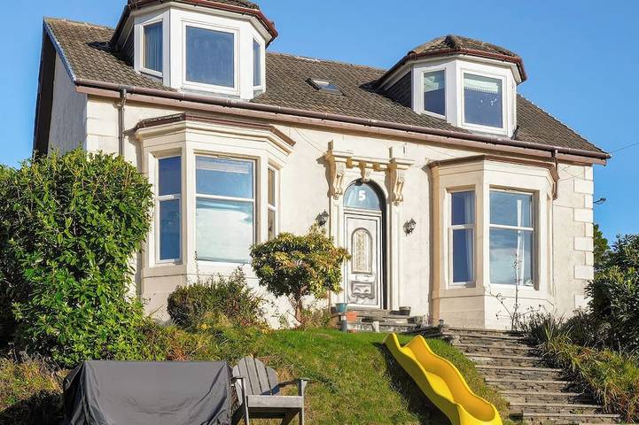 Cottage for 8 people, with garden, with pets in Dunoon