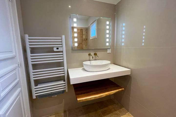 Location de vacances pour 8 personnes, avec jardin à Coaraze - 2