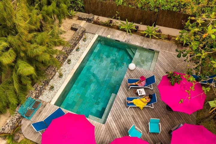 Chambre d’hôte pour 2 personnes, avec vue ainsi que jardin et piscine dans Plage de la Saline