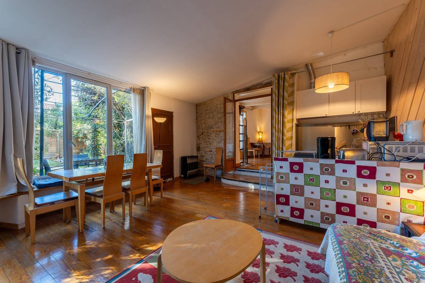 Maison de charme "Les Glycines" dans grand parc privé in Cournonterral, Côte d'Améthyste