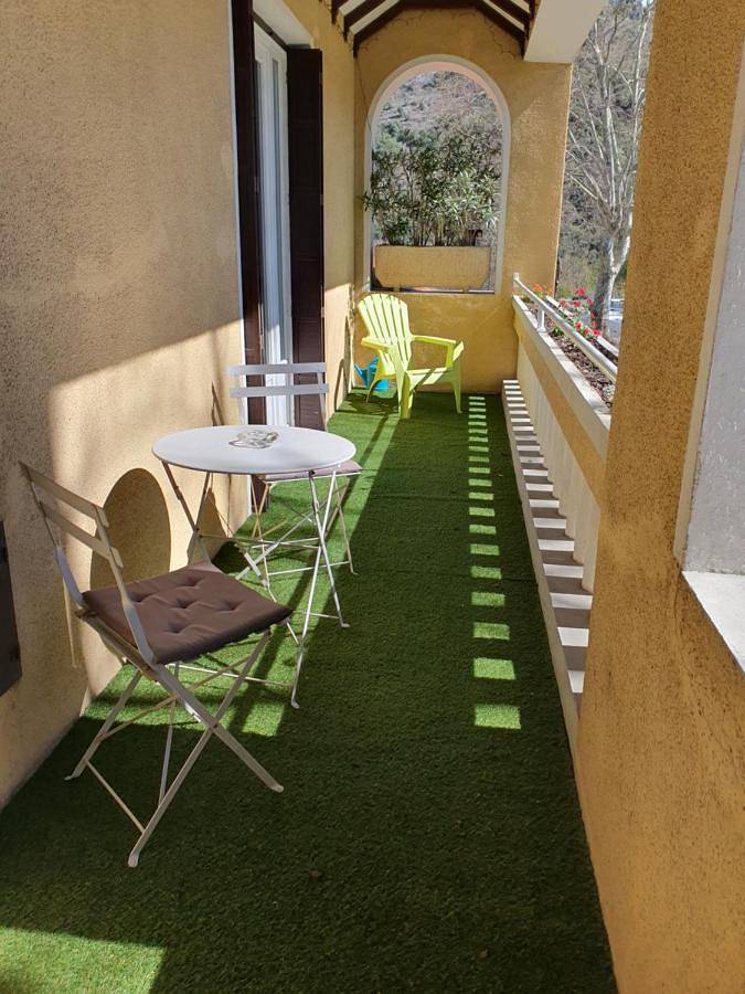 Gîte pour 4 personnes, avec balcon à Saint-Pons-de-Thomières - 2