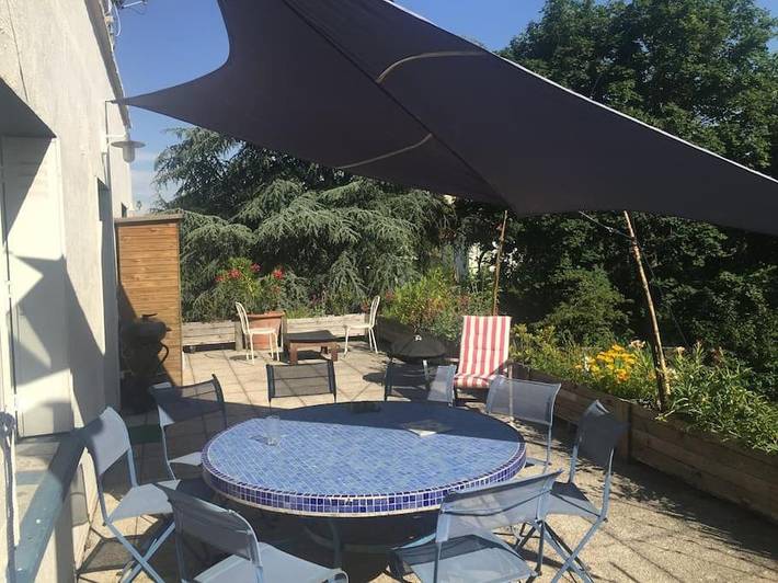 Location de vacances pour 9 personnes, avec piscine ainsi que jardin et vue à Oullins - 4