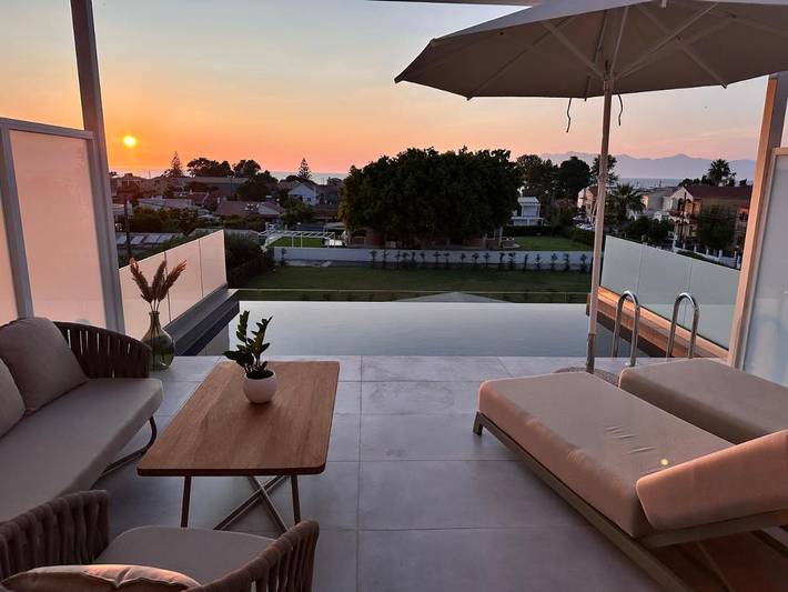 Gîte pour 2 personnes, avec balcon ainsi que piscine et vue dans Acharavi - 3