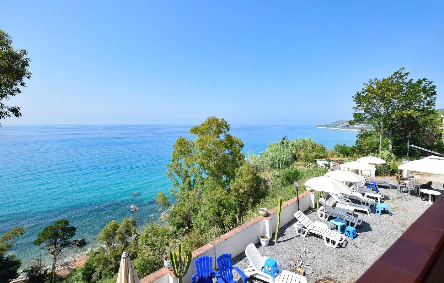Ganze Ferienwohnung, Appartement am Strand mit Garage, Küche, Garten in Marina di Bordila, Vibo Valentia Provinz