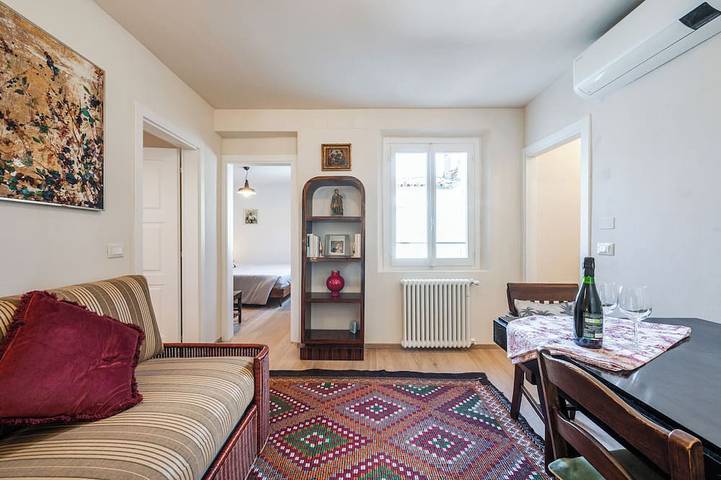 Entire apartment, Refined penthouse floor apartment opposite Osteria Francescana in Modena, Modena Province