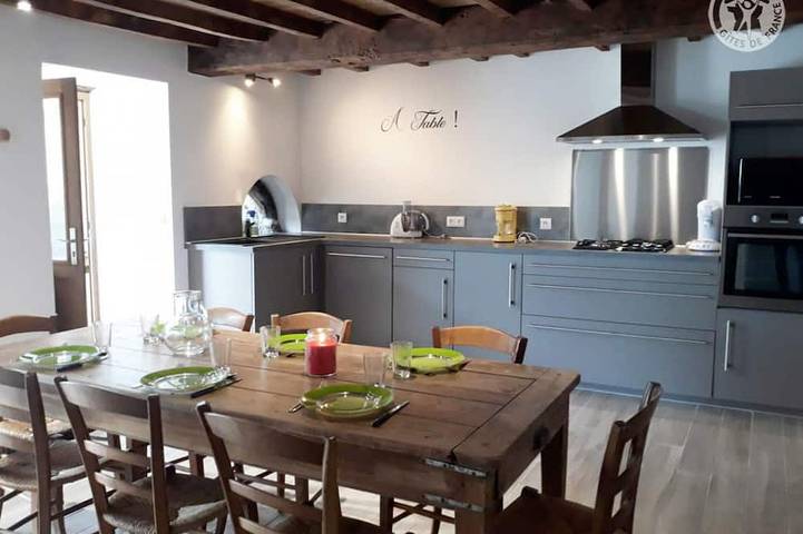 Gîte pour 6 personnes, avec balcon à Cremeaux