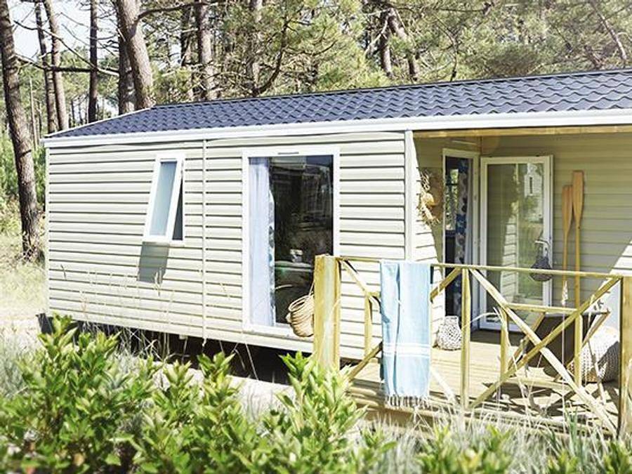 Camping Le Bosquet - Mobilhome 4 personas - Malaga Duo - 2 habitaciones - 27 m2 (+Terraza semicubierta 8 m2) 4 personas in Domme, Périgord Noir