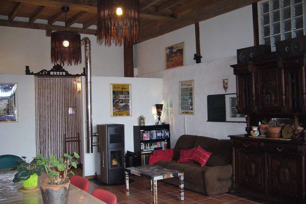 Gites Les Hâterons \"Morvan Nature et Talents\" in Quarré-les-Tombes, Parc naturel régional du Morvan