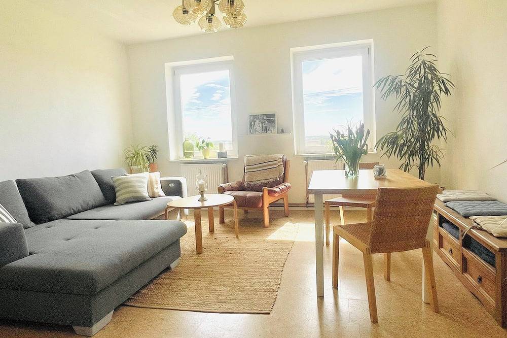 Ganze Wohnung, \"Mts -Haus Zettemin\" - 2 Familienfreundliche Ferienwohnungen in Mecklenburg in Zettemin, Müritz