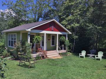 Cabin for 2 Guests in Black Mountain, Blue Ridge Mountains, Picture 2