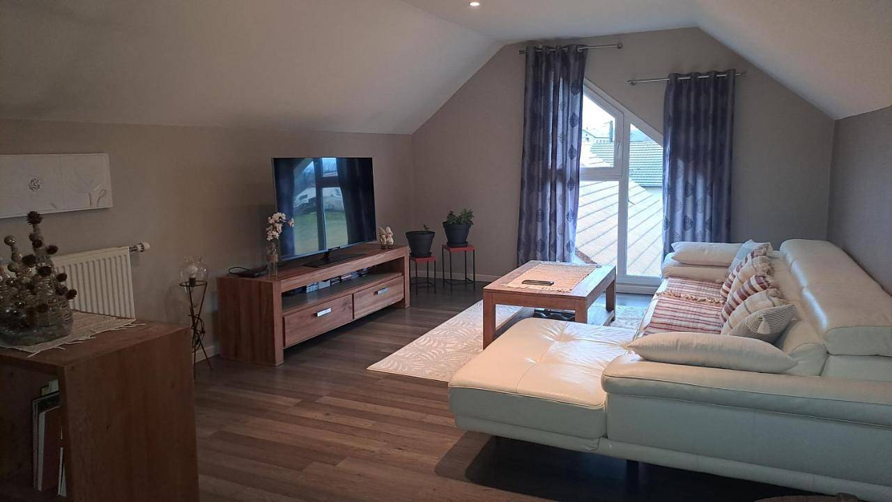 Appartement de vacances entier, Au calme à la campagne in Étalans, Jura Francais