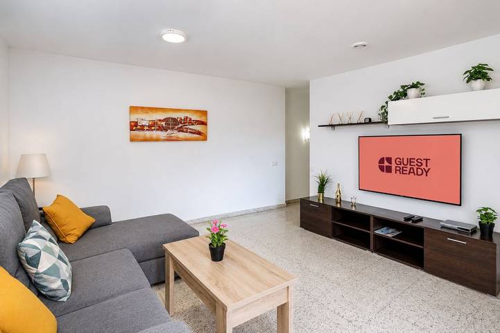Entire apartment, GuestReady - Sun Club Garden and Pool in Maspalomas, San Bartolomé de Tirajana